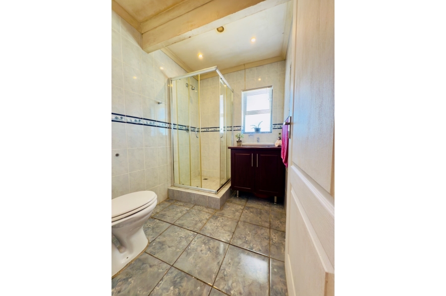 4 Bedroom Property for Sale in Kensington Western Cape